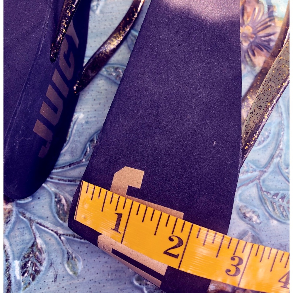 Juicy Couture Slippers - Picture 5 of 12